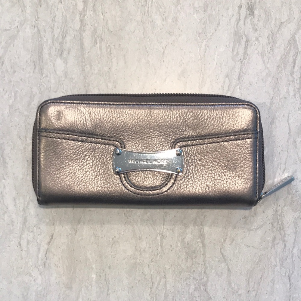 Michael Kors wallet